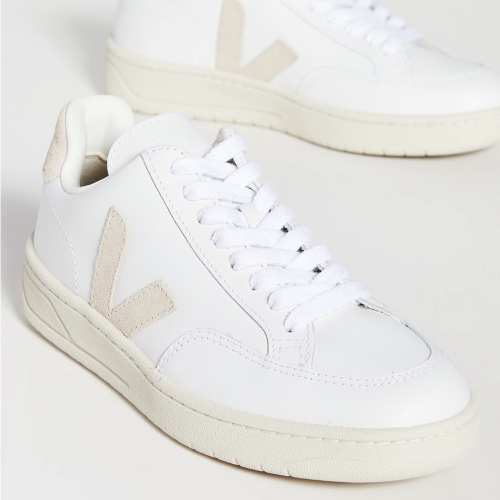Veja Used Sneakers V12 Size 38
